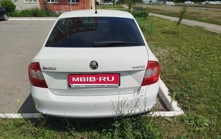 Skoda Rapid I, 2015 год, 880 000 рублей, 4 фотография