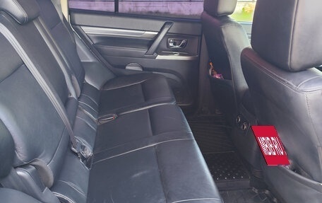 Mitsubishi Pajero IV, 2014 год, 2 550 000 рублей, 8 фотография