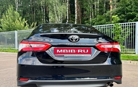 Toyota Camry, 2021 год, 3 200 000 рублей, 6 фотография