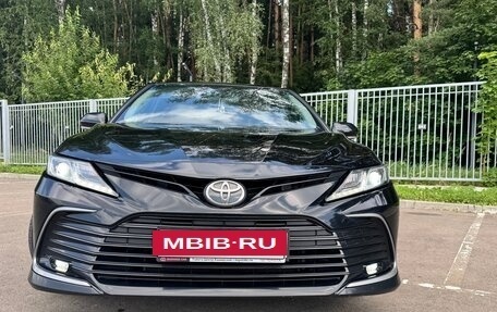 Toyota Camry, 2021 год, 3 200 000 рублей, 3 фотография