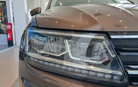 Volkswagen Tiguan II, 2018 год, 2 393 000 рублей, 21 фотография