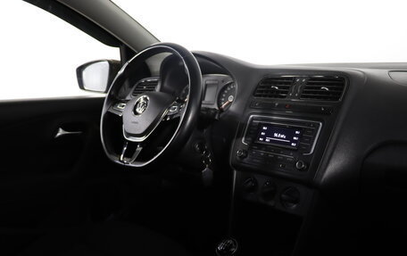 Volkswagen Polo VI (EU Market), 2015 год, 899 990 рублей, 12 фотография