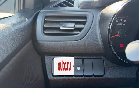 KIA Rio III рестайлинг, 2017 год, 1 015 000 рублей, 10 фотография