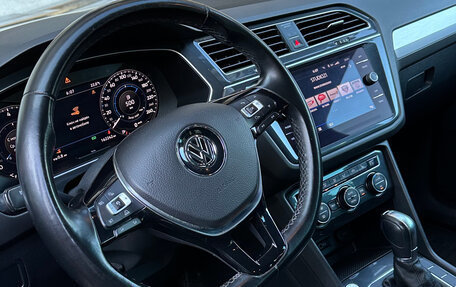 Volkswagen Tiguan II, 2018 год, 2 100 000 рублей, 2 фотография