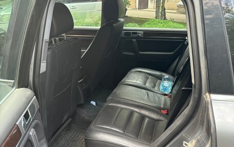 Volkswagen Touareg III, 2005 год, 860 000 рублей, 4 фотография