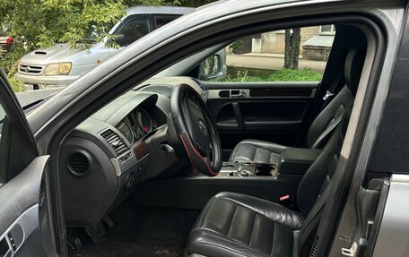Volkswagen Touareg III, 2005 год, 860 000 рублей, 3 фотография
