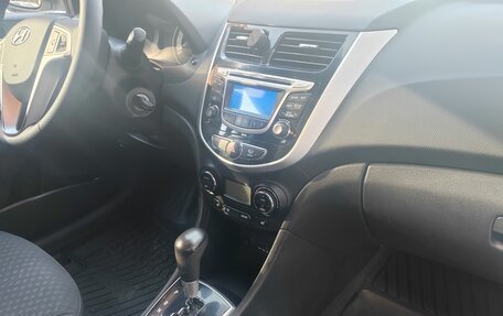 Hyundai Solaris II рестайлинг, 2012 год, 1 080 000 рублей, 7 фотография