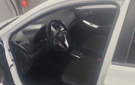 Hyundai Solaris II рестайлинг, 2012 год, 1 080 000 рублей, 6 фотография
