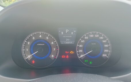 Hyundai Solaris II рестайлинг, 2012 год, 1 080 000 рублей, 12 фотография