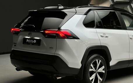 Toyota RAV4, 2021 год, 3 290 000 рублей, 7 фотография