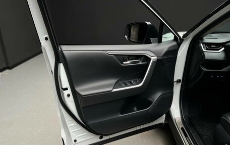 Toyota RAV4, 2021 год, 3 290 000 рублей, 20 фотография