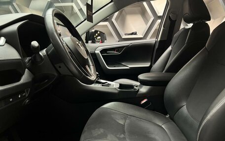 Toyota RAV4, 2021 год, 3 290 000 рублей, 15 фотография
