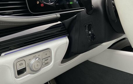 Mercedes-Benz Maybach GLS I, 2021 год, 25 000 000 рублей, 18 фотография