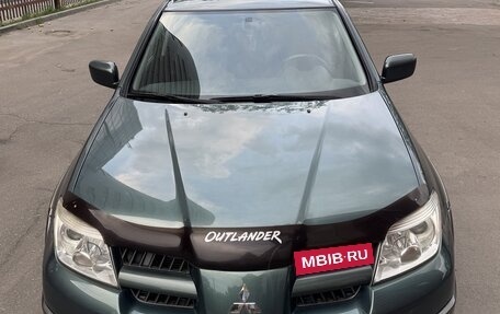 Mitsubishi Outlander III рестайлинг 3, 2005 год, 800 000 рублей, 1 фотография