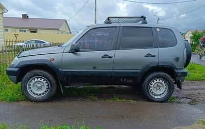 Chevrolet Niva I рестайлинг, 2004 год, 270 000 рублей, 1 фотография