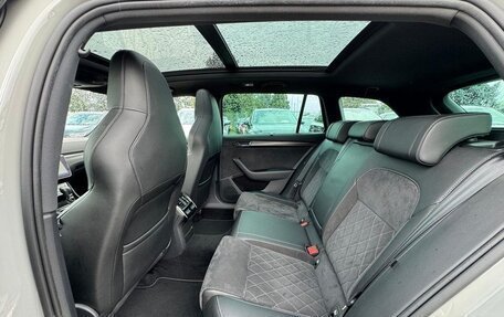 Skoda Superb III рестайлинг, 2022 год, 3 700 000 рублей, 10 фотография