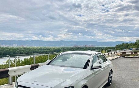 Mercedes-Benz E-Класс, 2018 год, 4 500 000 рублей, 3 фотография