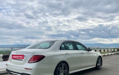Mercedes-Benz E-Класс, 2018 год, 4 500 000 рублей, 5 фотография