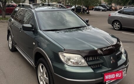 Mitsubishi Outlander III рестайлинг 3, 2005 год, 800 000 рублей, 4 фотография