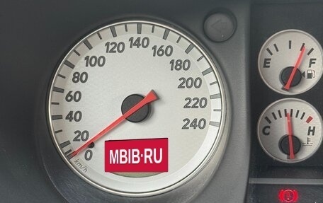 Mitsubishi Outlander III рестайлинг 3, 2005 год, 800 000 рублей, 11 фотография