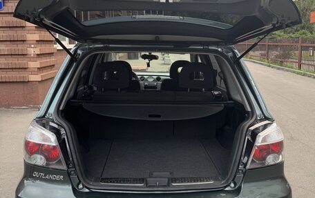 Mitsubishi Outlander III рестайлинг 3, 2005 год, 800 000 рублей, 18 фотография