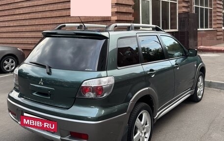 Mitsubishi Outlander III рестайлинг 3, 2005 год, 800 000 рублей, 6 фотография