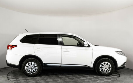 Mitsubishi Outlander III рестайлинг 3, 2015 год, 1 369 000 рублей, 4 фотография