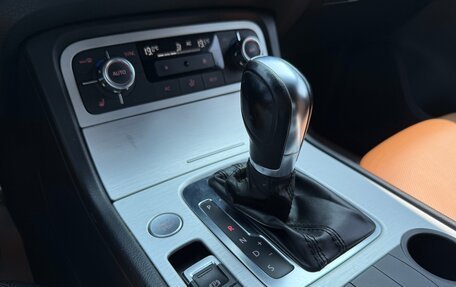 Volkswagen Touareg III, 2011 год, 2 100 000 рублей, 14 фотография