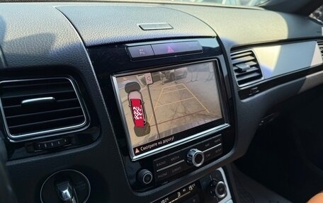 Volkswagen Touareg III, 2011 год, 2 100 000 рублей, 13 фотография