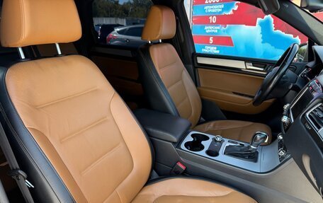 Volkswagen Touareg III, 2011 год, 2 100 000 рублей, 22 фотография
