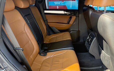 Volkswagen Touareg III, 2011 год, 2 100 000 рублей, 21 фотография