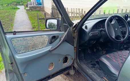 Chevrolet Niva I рестайлинг, 2004 год, 270 000 рублей, 9 фотография
