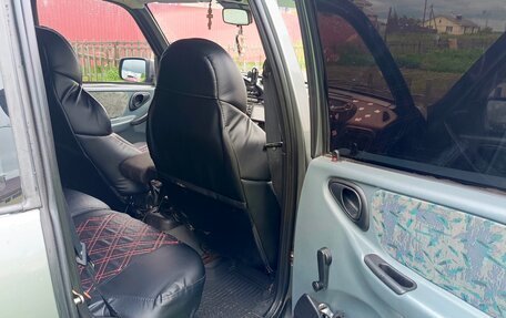 Chevrolet Niva I рестайлинг, 2004 год, 270 000 рублей, 7 фотография