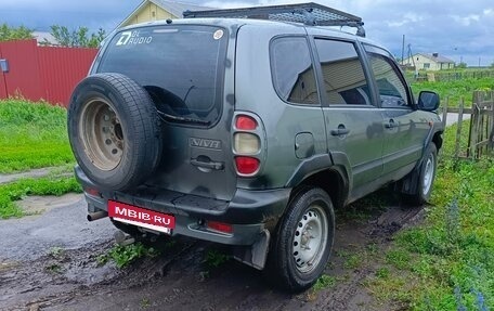 Chevrolet Niva I рестайлинг, 2004 год, 270 000 рублей, 3 фотография