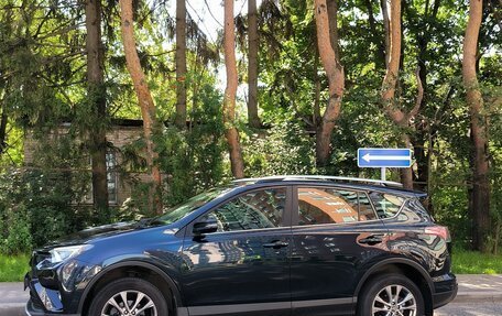Toyota RAV4, 2018 год, 3 300 000 рублей, 3 фотография