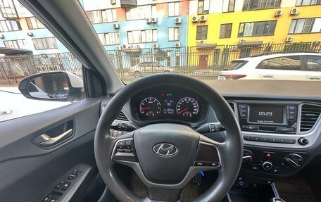 Hyundai Solaris II рестайлинг, 2019 год, 790 000 рублей, 10 фотография