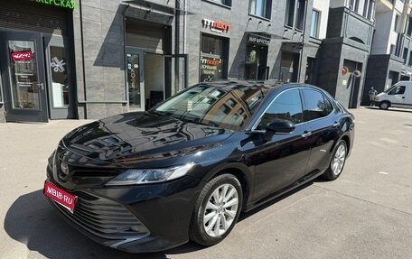 Toyota Camry, 2019 год, 2 250 000 рублей, 1 фотография
