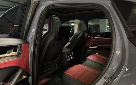 Porsche Cayenne III, 2024 год, 13 780 000 рублей, 9 фотография