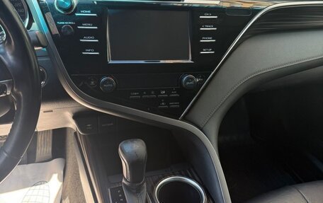 Toyota Camry, 2019 год, 2 250 000 рублей, 7 фотография