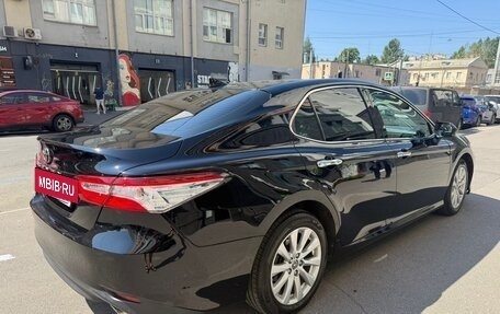 Toyota Camry, 2019 год, 2 250 000 рублей, 4 фотография