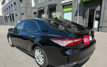 Toyota Camry, 2019 год, 2 250 000 рублей, 3 фотография