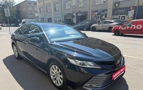 Toyota Camry, 2019 год, 2 250 000 рублей, 2 фотография