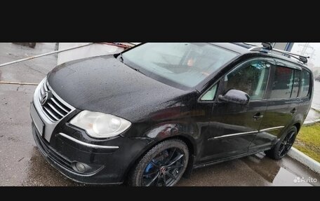 Volkswagen Touran III, 2007 год, 410 000 рублей, 5 фотография