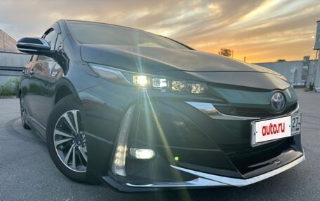 Toyota Prius IV XW50, 2017 год, 1 750 000 рублей, 12 фотография