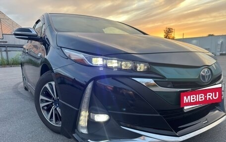 Toyota Prius IV XW50, 2017 год, 1 750 000 рублей, 9 фотография