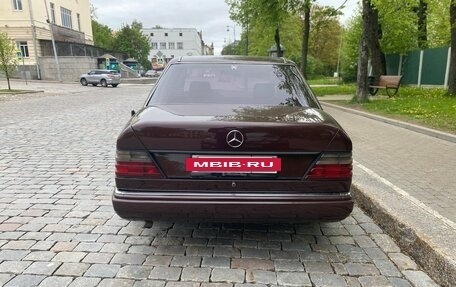 Mercedes-Benz W124, 1990 год, 890 000 рублей, 2 фотография