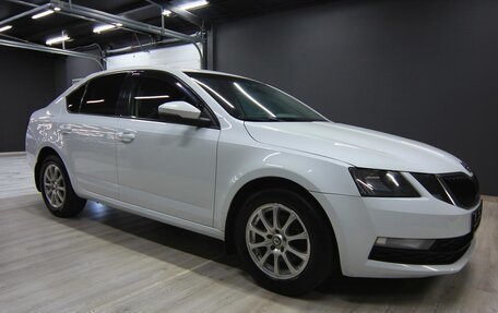 Skoda Octavia, 2017 год, 1 219 000 рублей, 2 фотография
