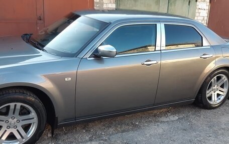 Chrysler 300C II, 2006 год, 2 000 000 рублей, 4 фотография