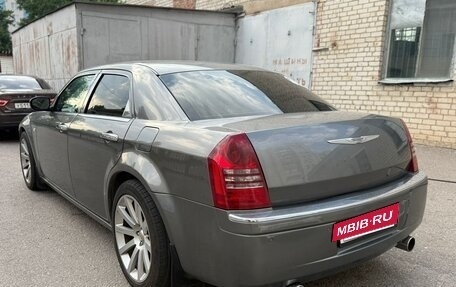 Chrysler 300C II, 2006 год, 2 000 000 рублей, 7 фотография