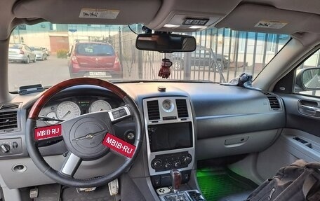 Chrysler 300C II, 2006 год, 2 000 000 рублей, 2 фотография